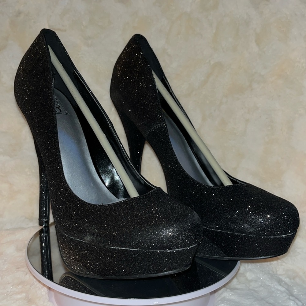 Black glitter heels! NEW IN BOX!!